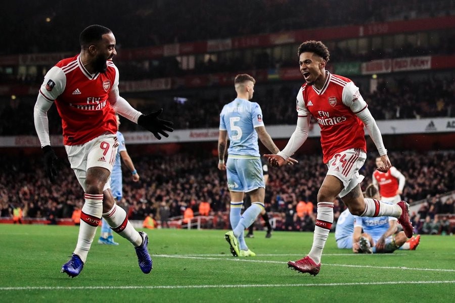 奧林匹亞科斯:歐冠賽場的逆襲之光